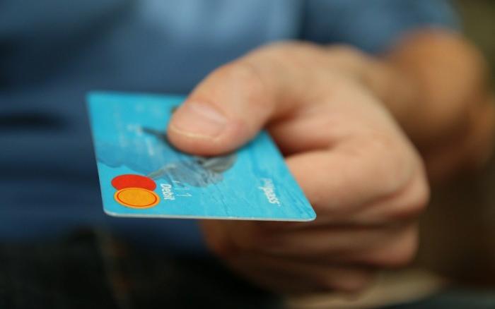 Noleggio a medio termine: come funziona e si può pagare con carta di credito?